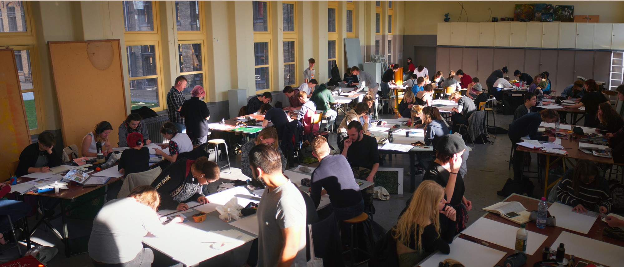 Institut Saint-Luc Tournai Belgique école artistique gratuite dès 12 ans