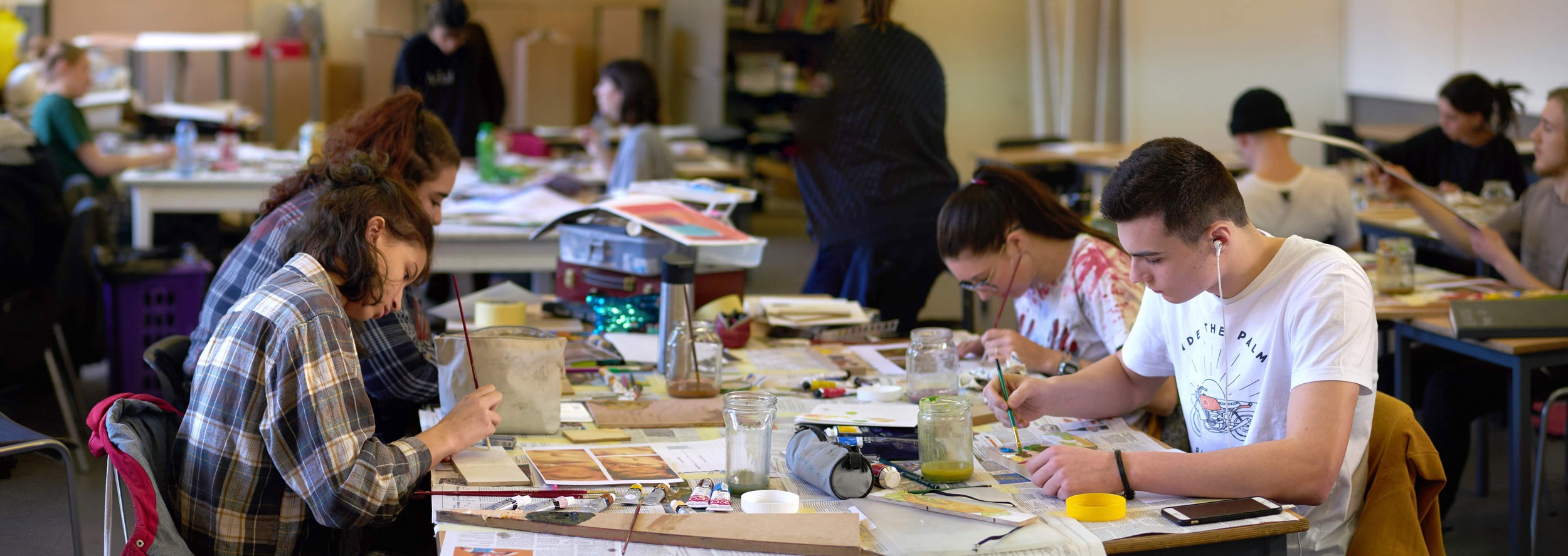 Institut Saint-Luc Tournai Belgique école artistique gratuite dès 12 ans